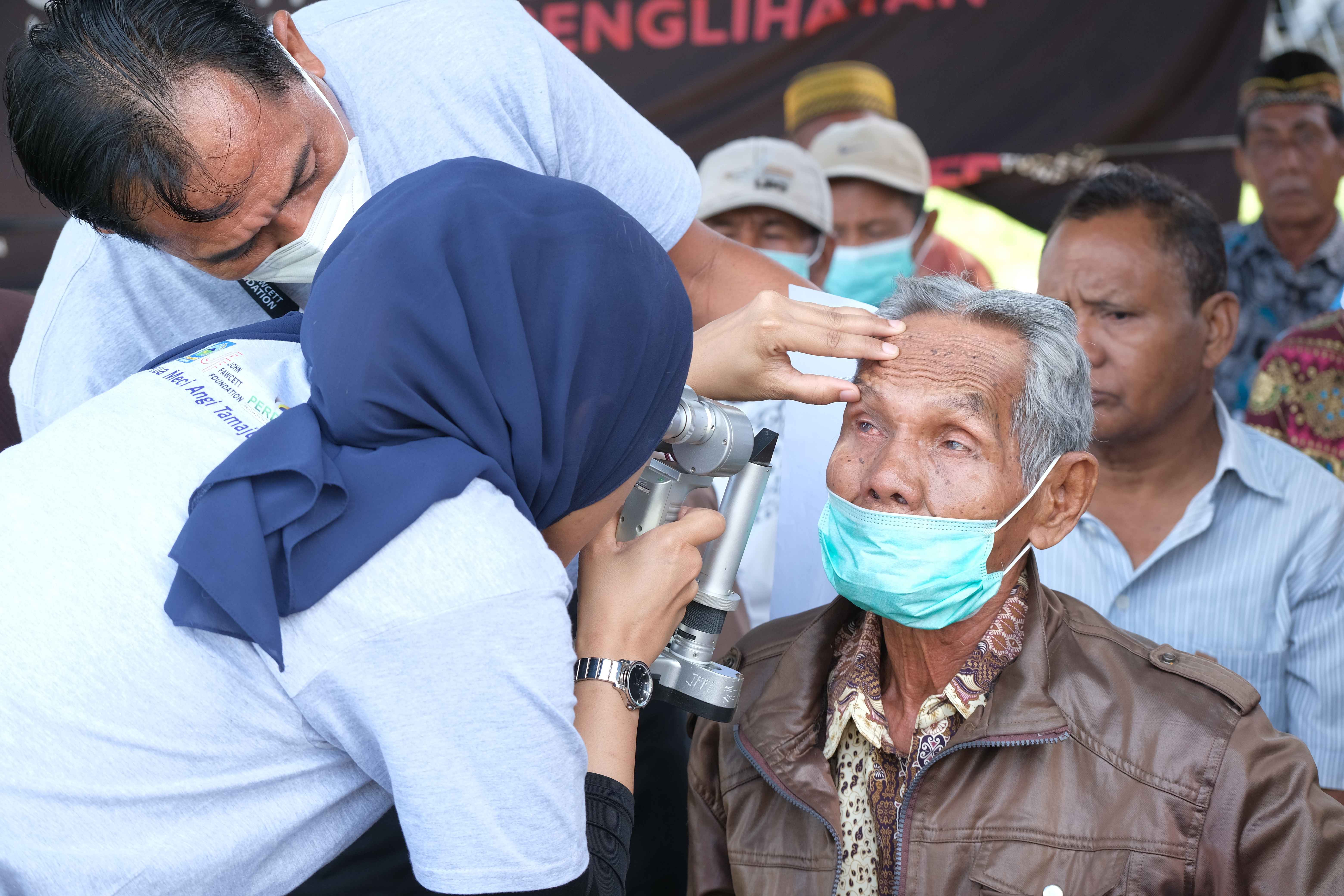 STM Berikan Layanan Kesehatan Mata Gratis untuk Masyarakat Dompu